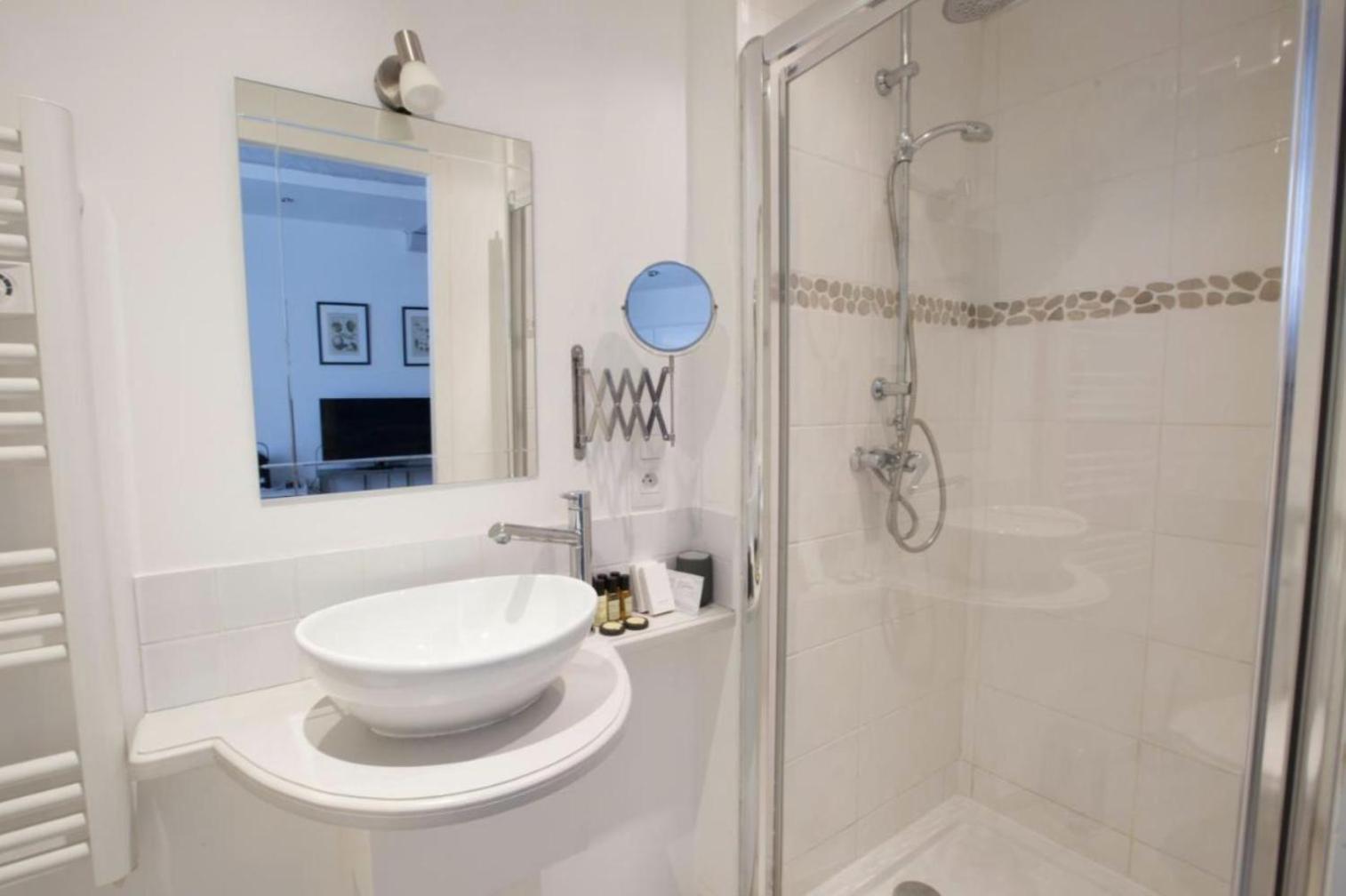 Batisse Paradis- 3 Appartements Calmes Et Elegants Au Centre Historique De Beaune 博讷 客房 照片