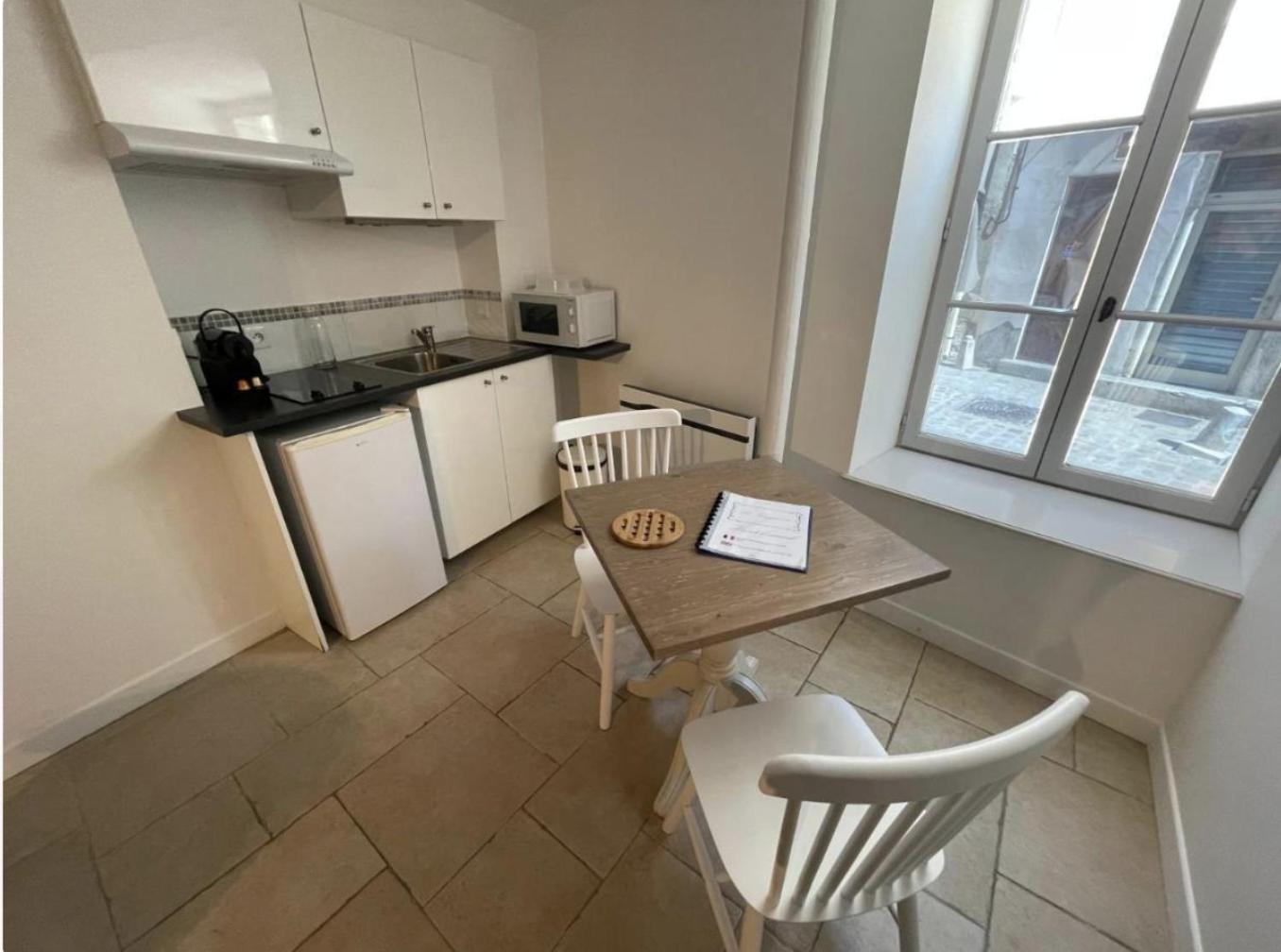 Batisse Paradis- 3 Appartements Calmes Et Elegants Au Centre Historique De Beaune 博讷 客房 照片
