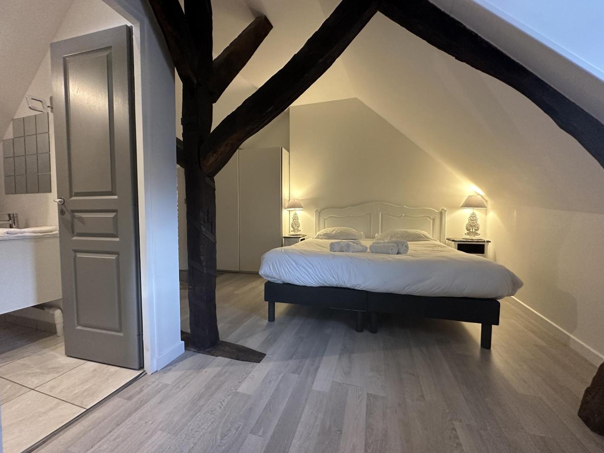 Batisse Paradis- 3 Appartements Calmes Et Elegants Au Centre Historique De Beaune 博讷 客房 照片
