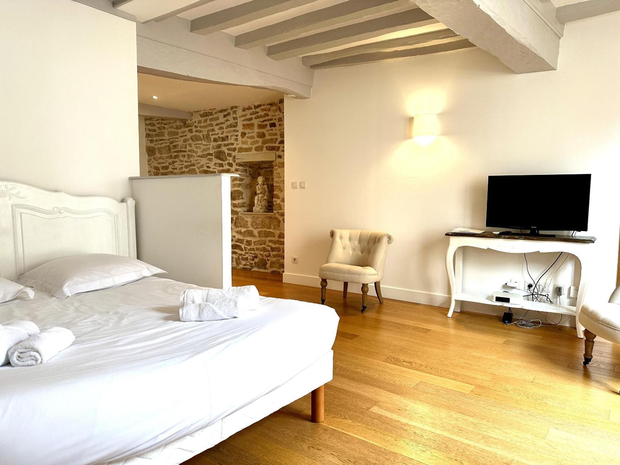 Batisse Paradis- 3 Appartements Calmes Et Elegants Au Centre Historique De Beaune 博讷 外观 照片