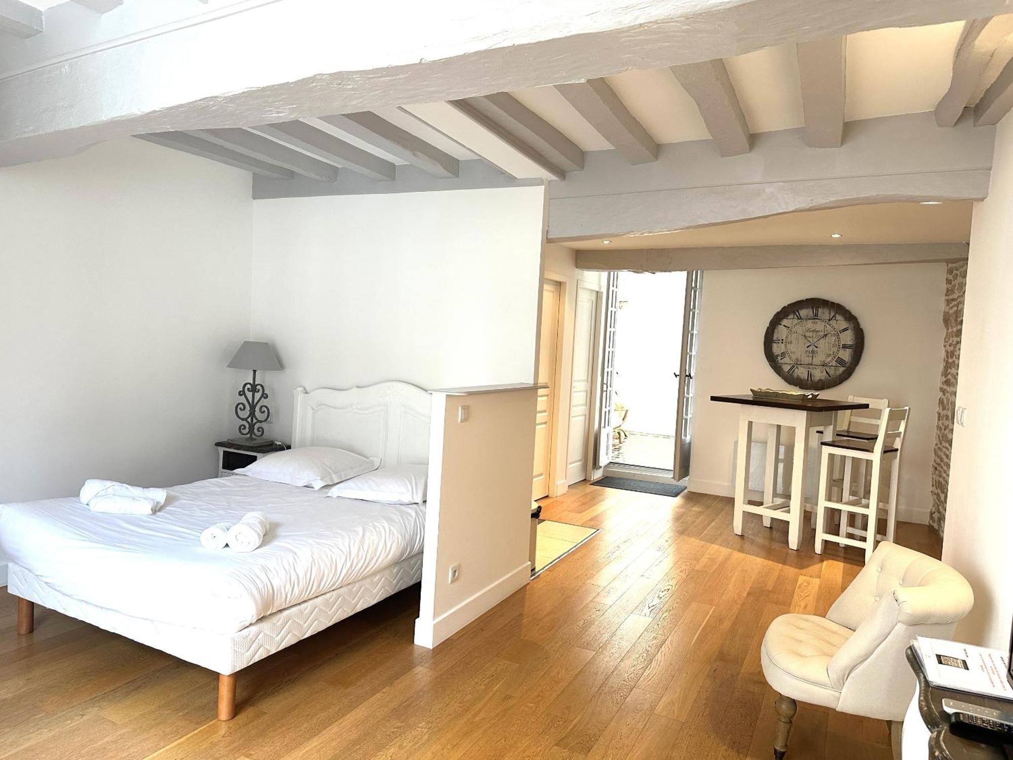 Batisse Paradis- 3 Appartements Calmes Et Elegants Au Centre Historique De Beaune 博讷 外观 照片