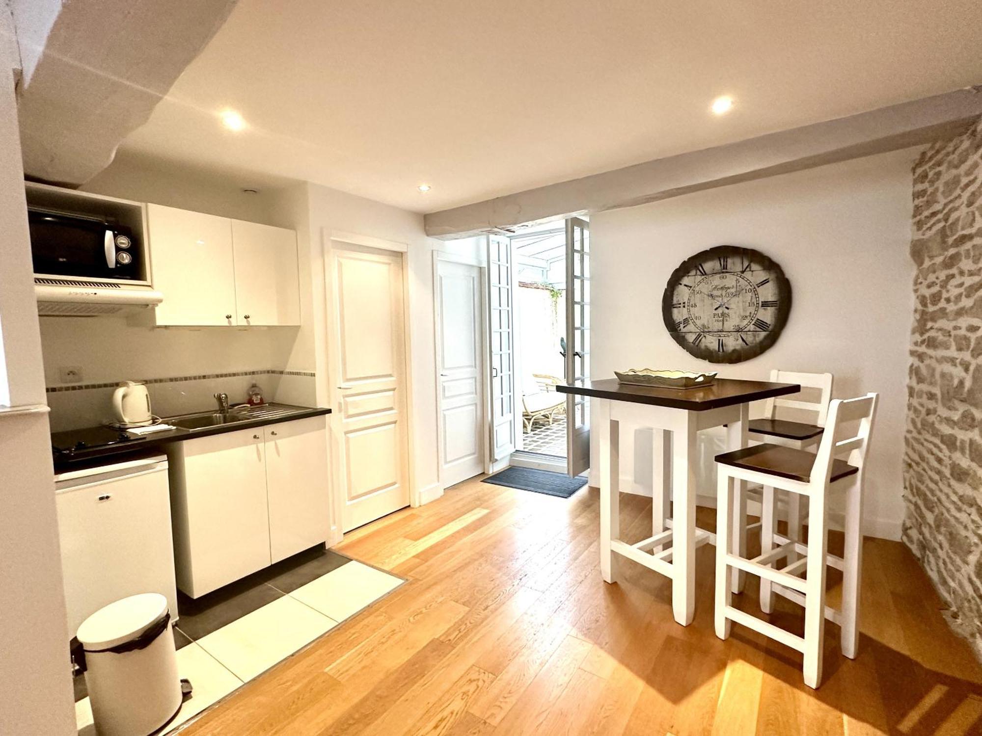 Batisse Paradis- 3 Appartements Calmes Et Elegants Au Centre Historique De Beaune 博讷 外观 照片