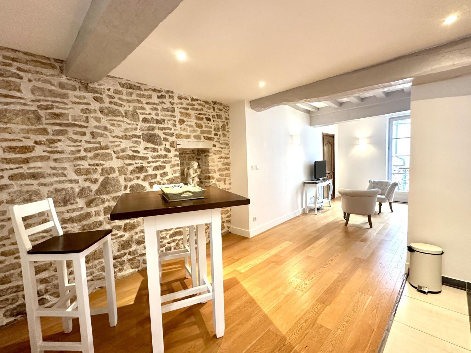 Batisse Paradis- 3 Appartements Calmes Et Elegants Au Centre Historique De Beaune 博讷 外观 照片